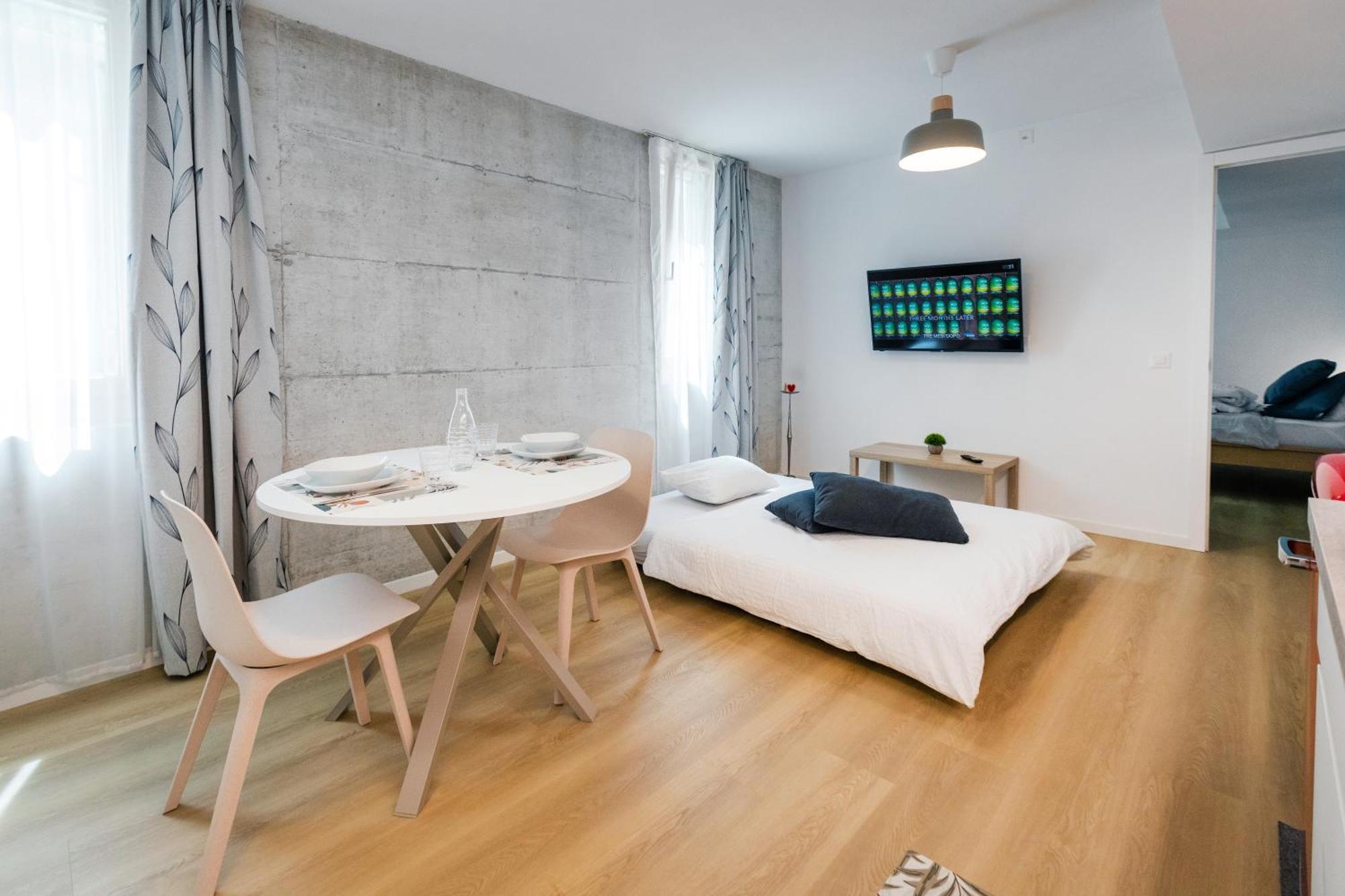 Апартаменты Easy Flat Vezia, Indipendent Entrance, Free Parking Лугано Номер фото